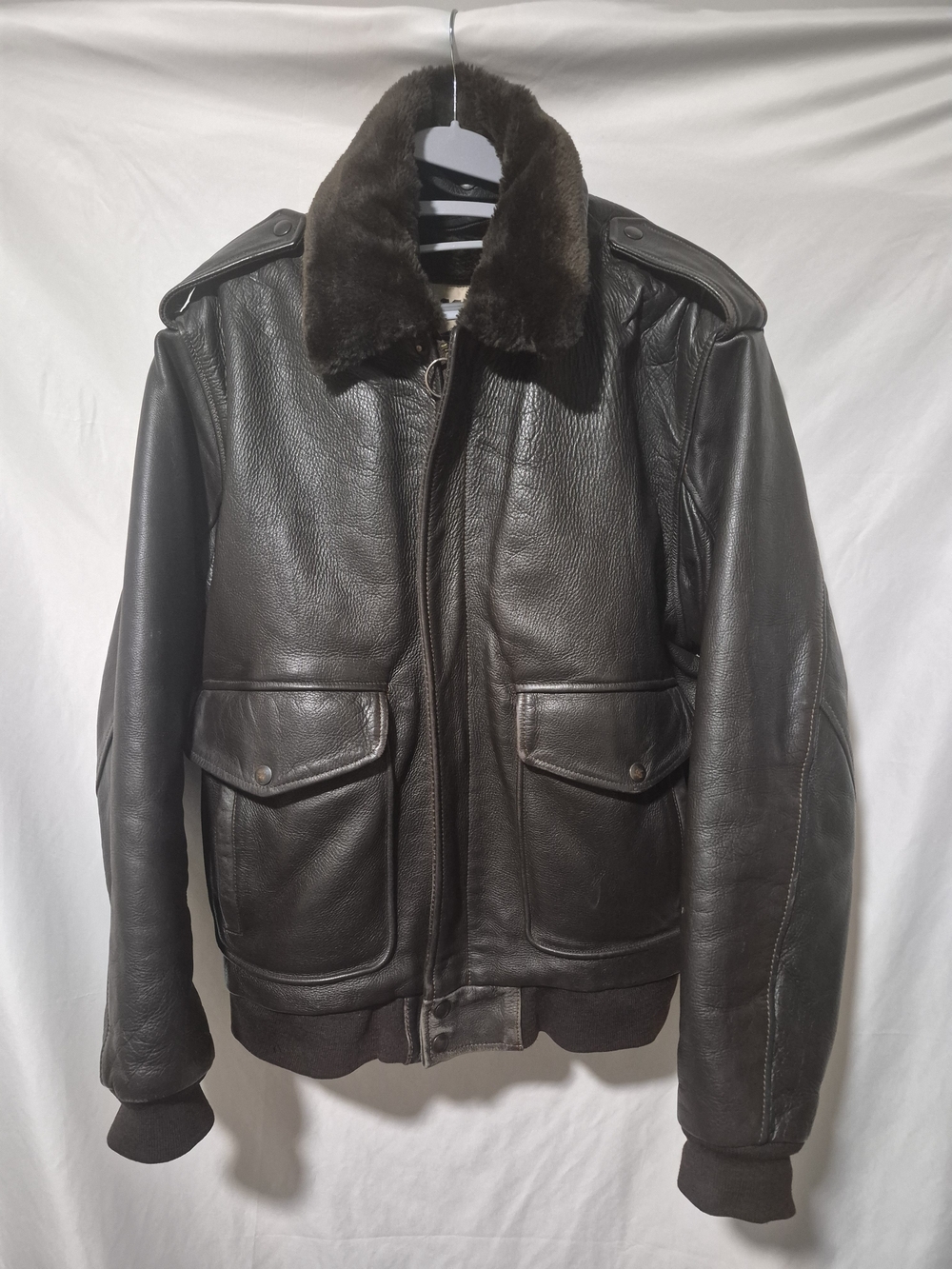 Vintage mens PILOT Leather bomber jacket detachable liner faux fur collar sz 50